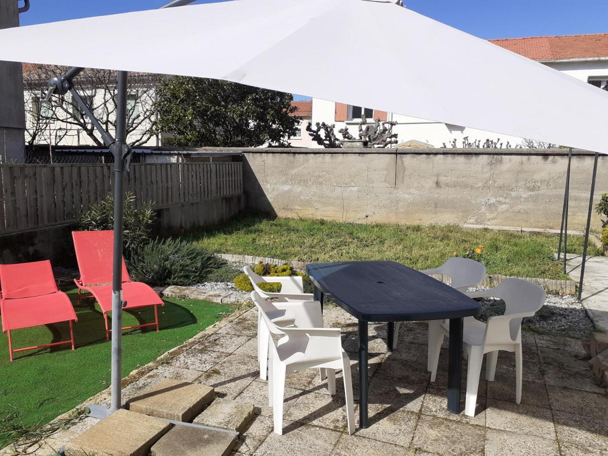Maison Familiale A Nimes Exterior photo
